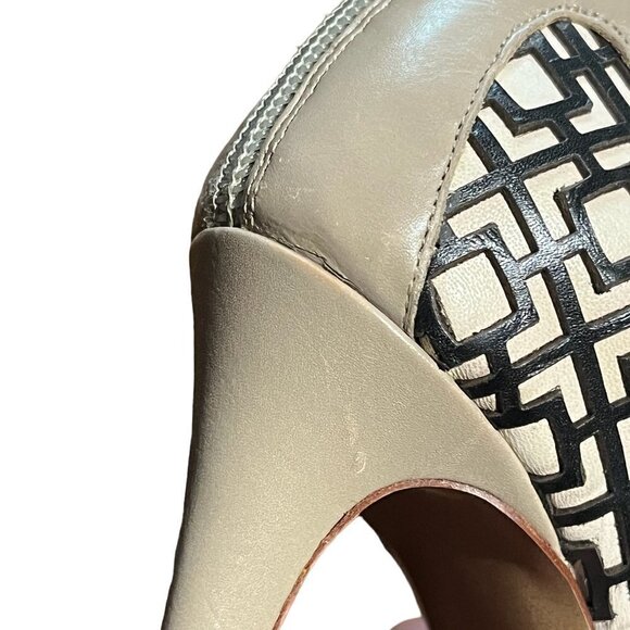 Nicholas Kirkwood Italian Leather Geometric Laser Cut Peep Toe Bootie Stiletto - Picture 13 of 13